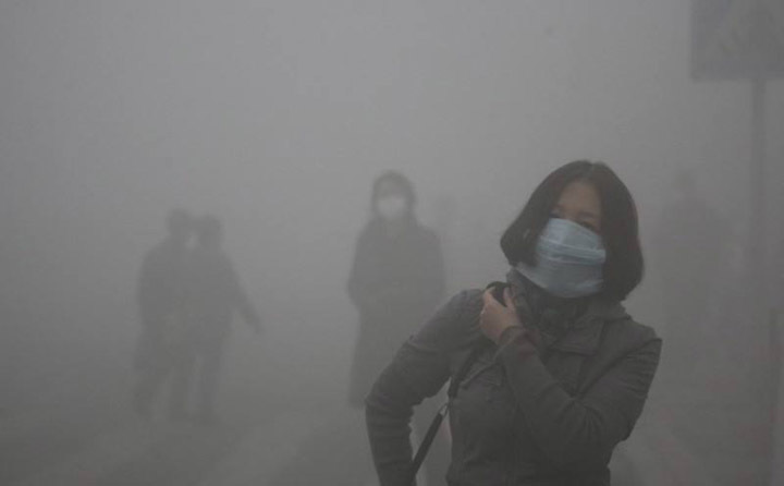 秸稈焚燒造成霧霾，嚴重污染空氣